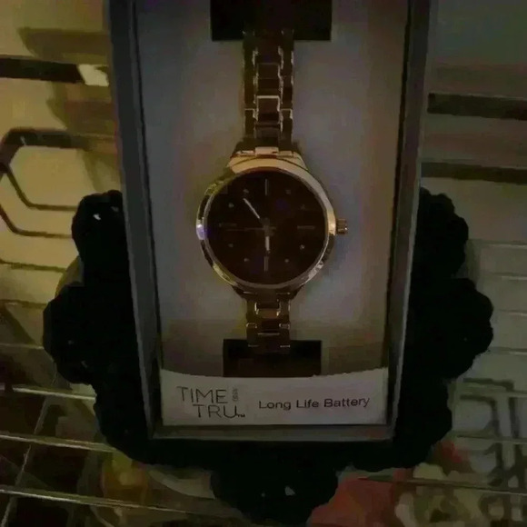 Ladies Tru and Time gold tone watch with burgundy face . - Picture 3 of 4